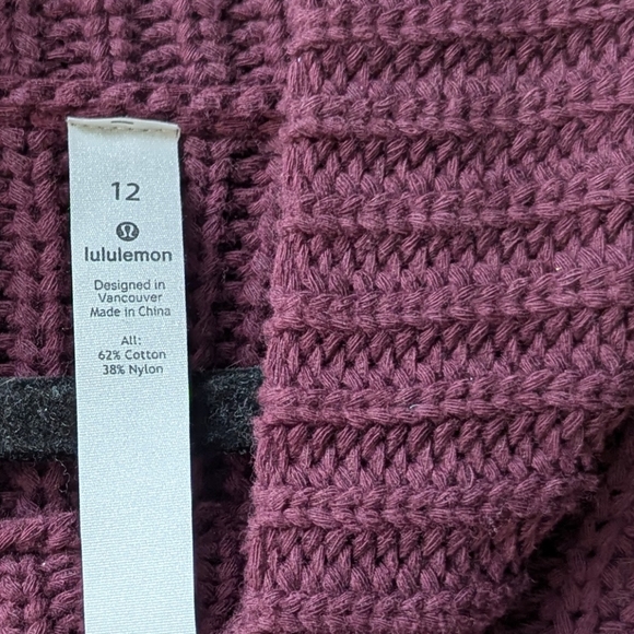 NWT Bring the Cozy Turtleneck Sweater Burgundy Cable Knit Size 12 - Picture 7 of 10